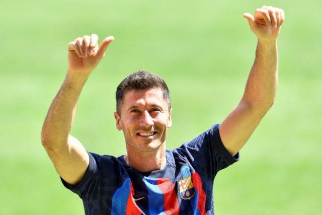 莱万:年龄根本不是问题 我知道如何对付皇马