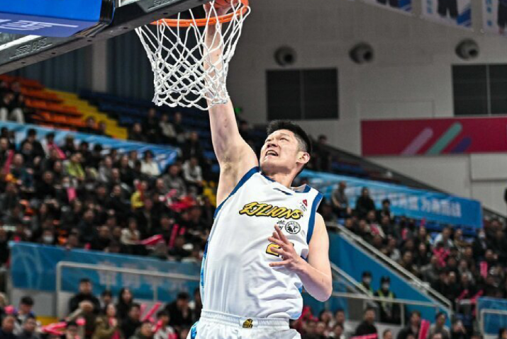 kaiyun-超广东升第一！广厦拒青岛29分逆转 胡金秋31+8+6赛季新高